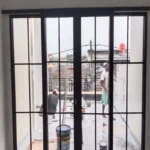 pintu sliding 2 daun ornamen